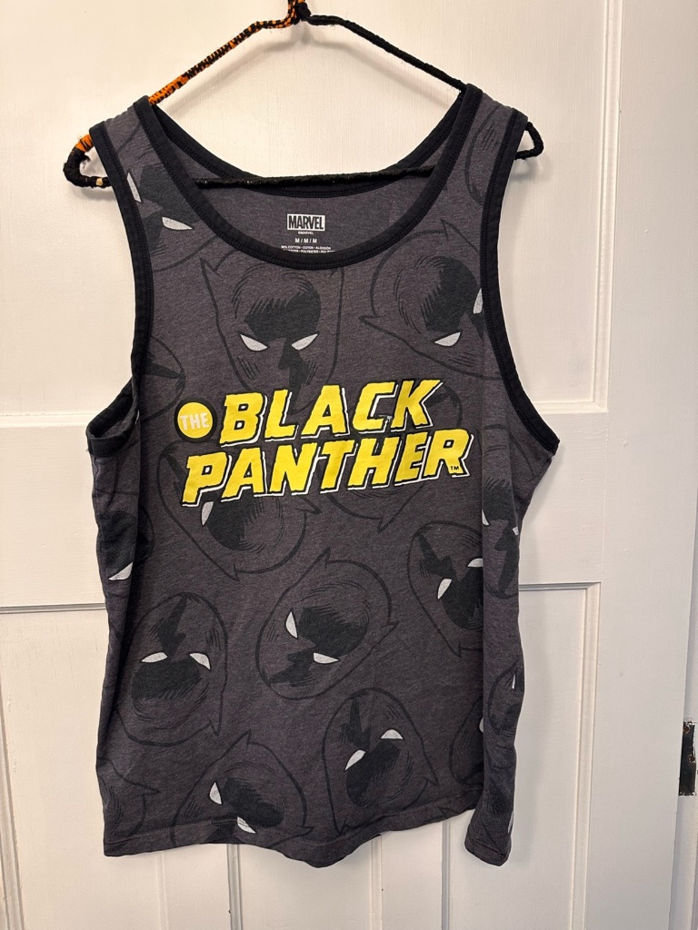 ⭐️ Black panther Med tank top